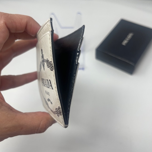 Prada Saffiano leather card holder - Picture 5 of 6